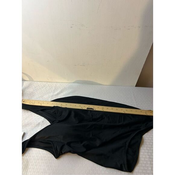 Catalina black 3x swim on piece plus sized (22w-24w) - Picture 6 of 6